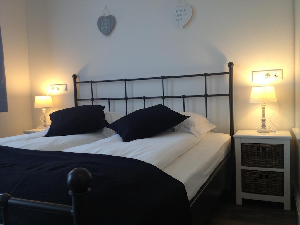 Bed & Breakfast Villa Elisabeth Домбург Стая снимка